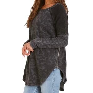 Free People Bed of Roses Charcoal Floral Thermal Tunic Pullover Shirt Size M